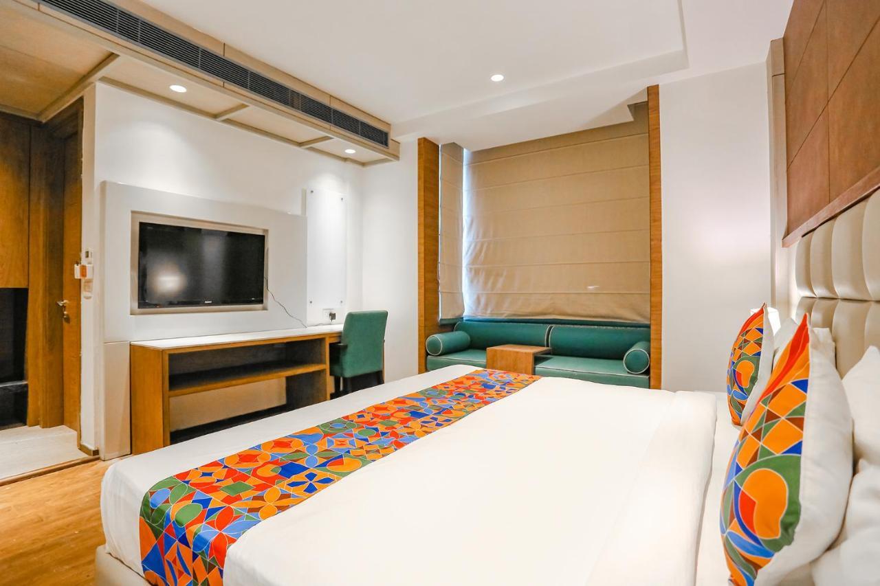 Fabhotel Hexa Chhatarpur Új-Delhi Kültér fotó