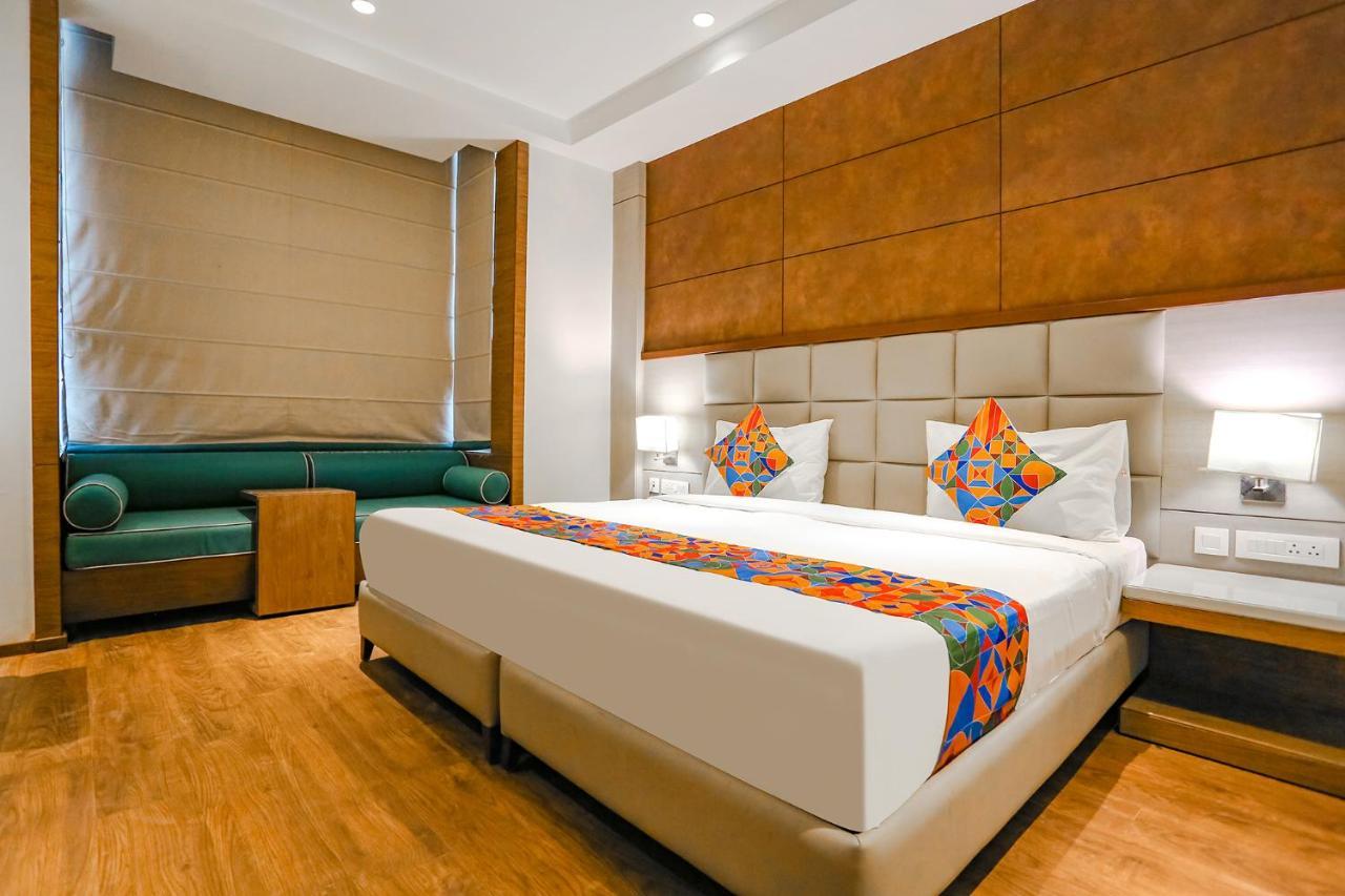 Fabhotel Hexa Chhatarpur Új-Delhi Kültér fotó