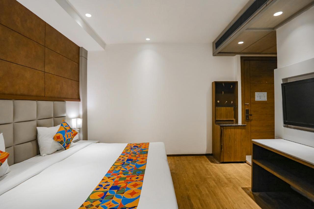 Fabhotel Hexa Chhatarpur Új-Delhi Kültér fotó