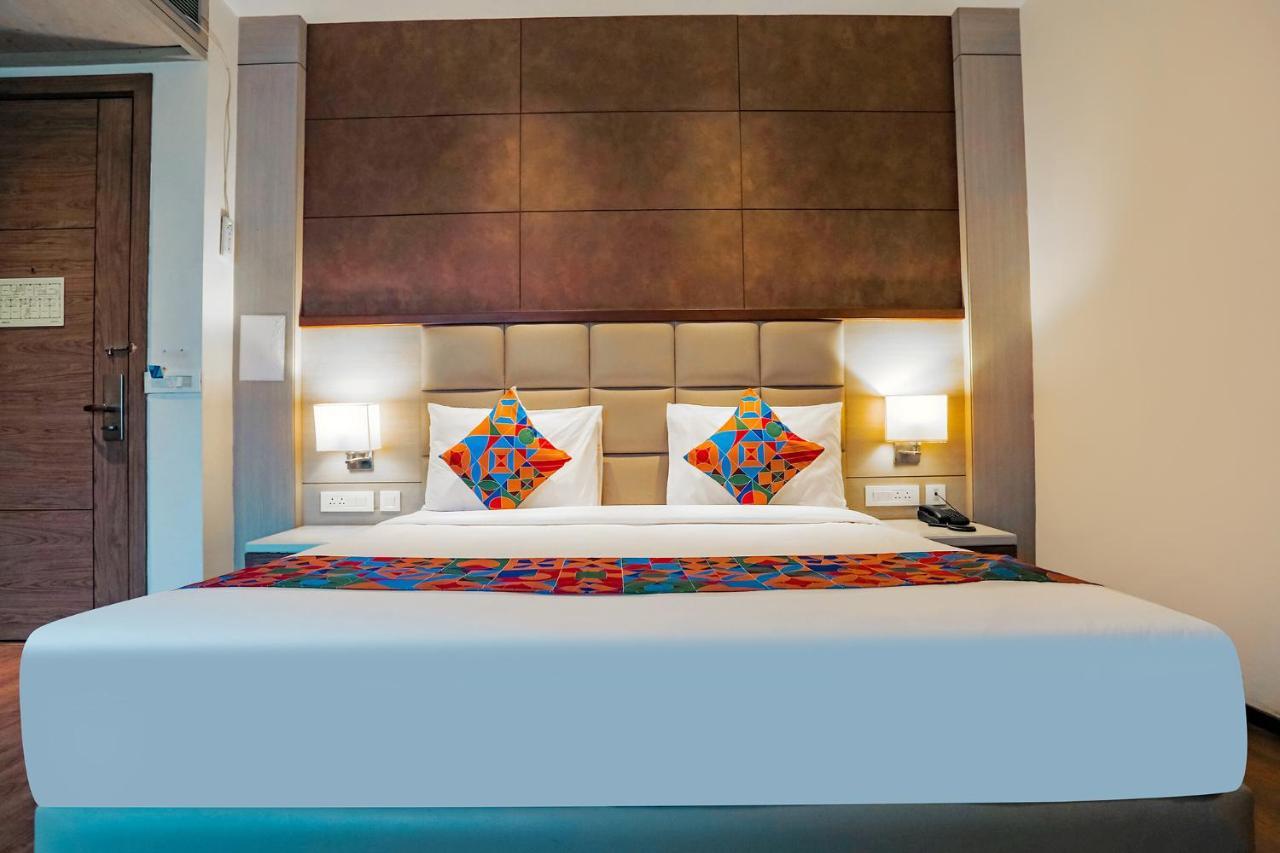 Fabhotel Hexa Chhatarpur Új-Delhi Kültér fotó