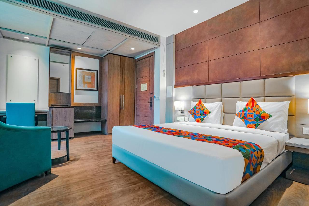 Fabhotel Hexa Chhatarpur Új-Delhi Kültér fotó
