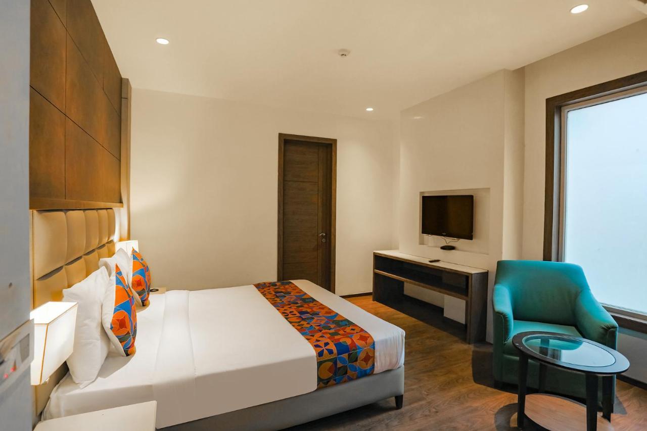 Fabhotel Hexa Chhatarpur Új-Delhi Kültér fotó
